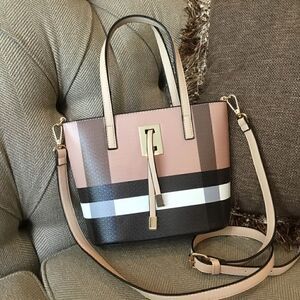 NEW PLAID BUCKET CROSSBODY HANDBAG